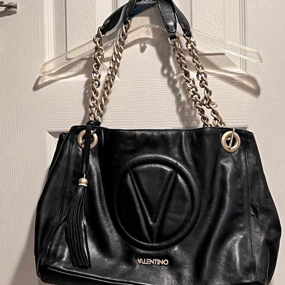 Valentino By Mario Valentino Black Shoulder Bag with Gold Chain - Picture 4 of 8